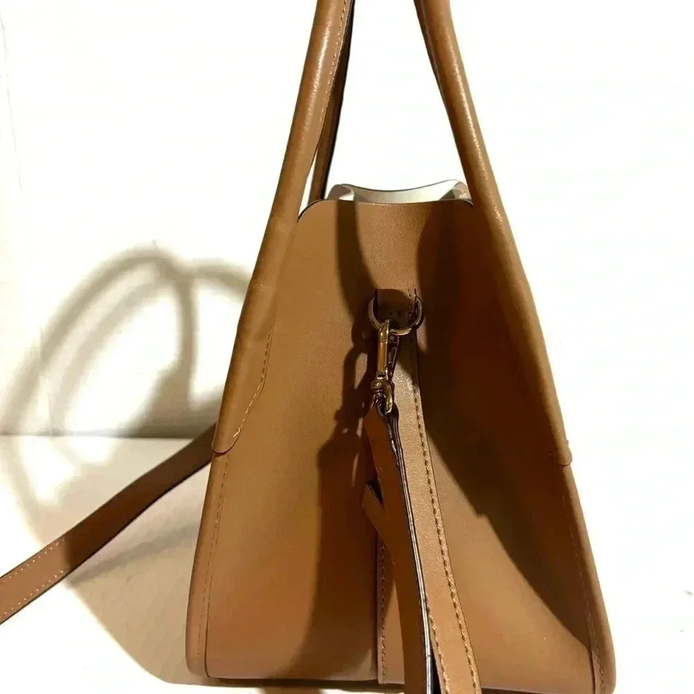 Decke brown leather crossbody handbag